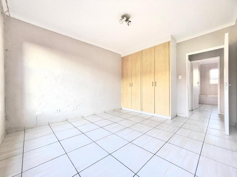 To Let 2 Bedroom Property for Rent in Vorna Valley Gauteng