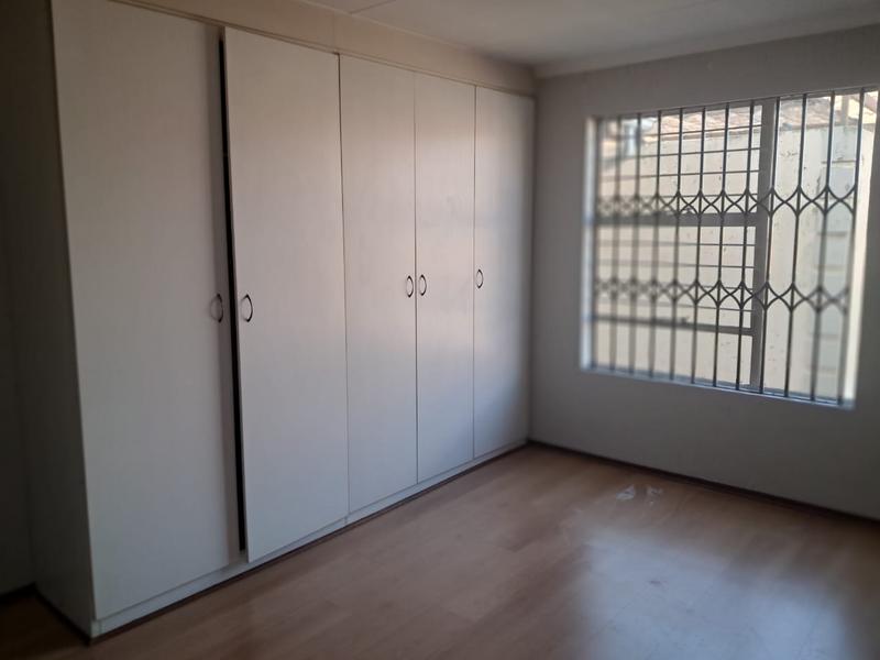 3 Bedroom Property for Sale in Buccleuch Gauteng
