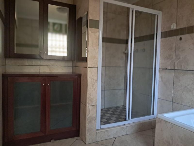 3 Bedroom Property for Sale in Buccleuch Gauteng