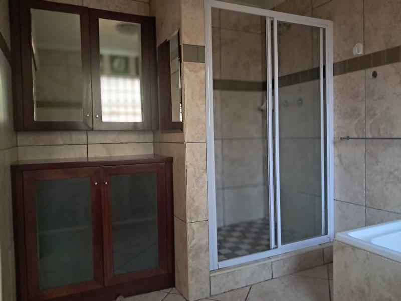 3 Bedroom Property for Sale in Buccleuch Gauteng