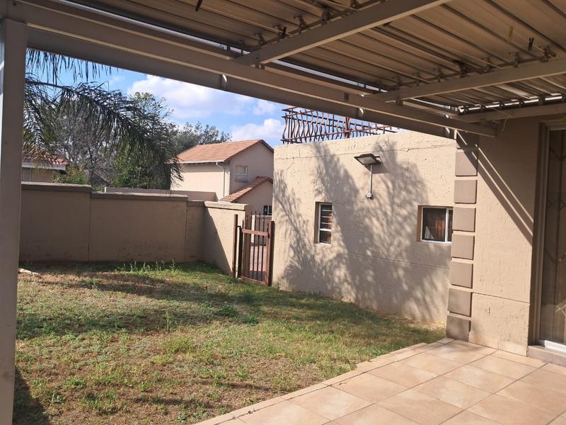 3 Bedroom Property for Sale in Buccleuch Gauteng