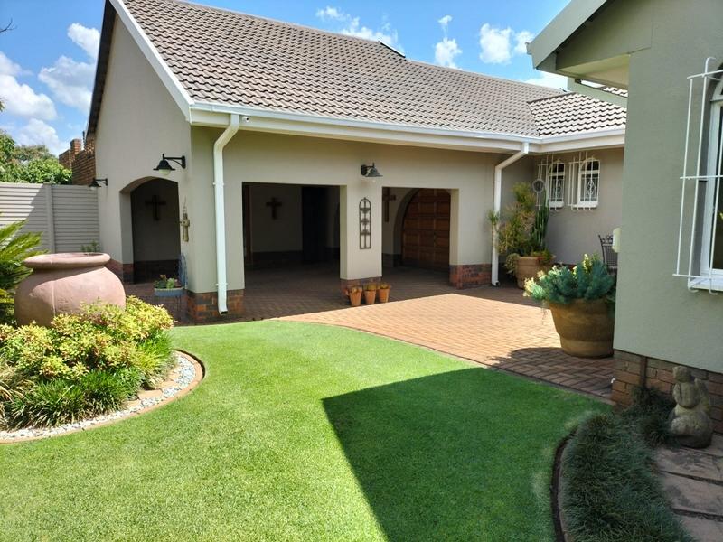 4 Bedroom Property for Sale in Vanderbijlpark SE Gauteng