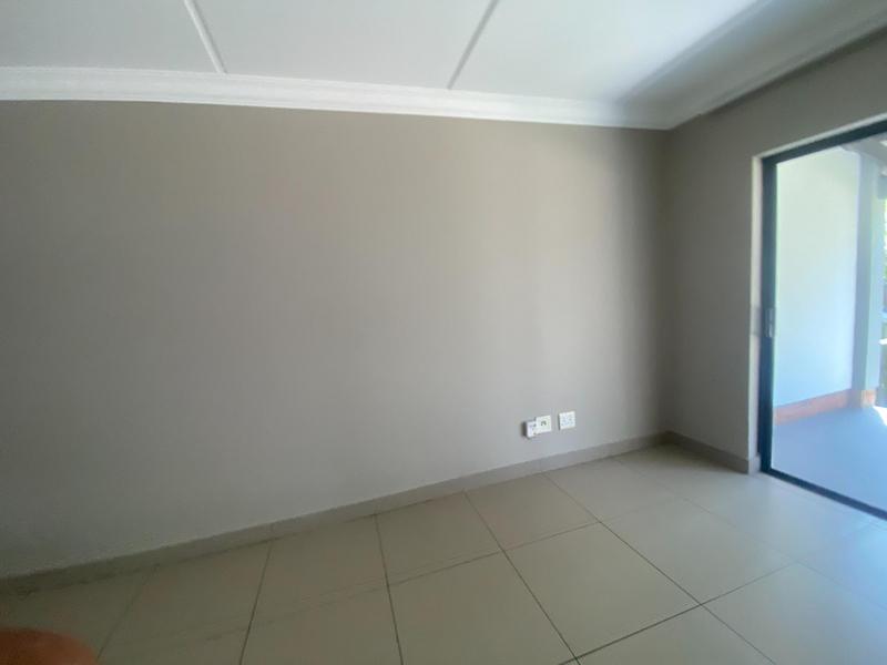 To Let 2 Bedroom Property for Rent in Broadacres Gauteng