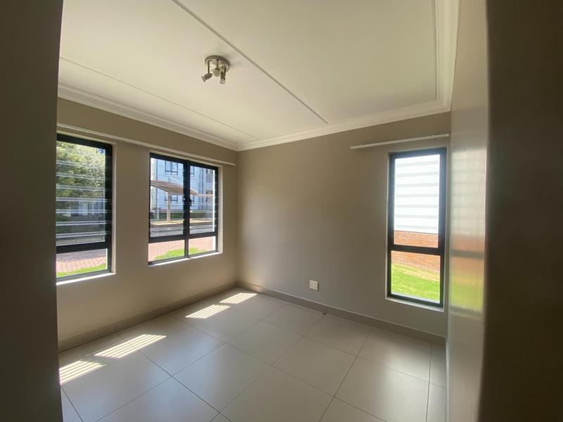 To Let 2 Bedroom Property for Rent in Broadacres Gauteng