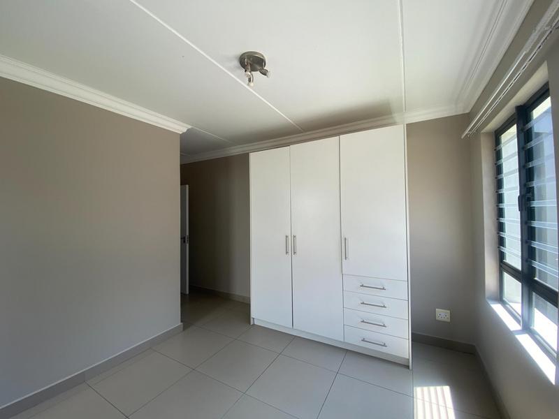 To Let 2 Bedroom Property for Rent in Broadacres Gauteng