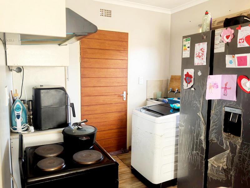2 Bedroom Property for Sale in Clayville Gauteng