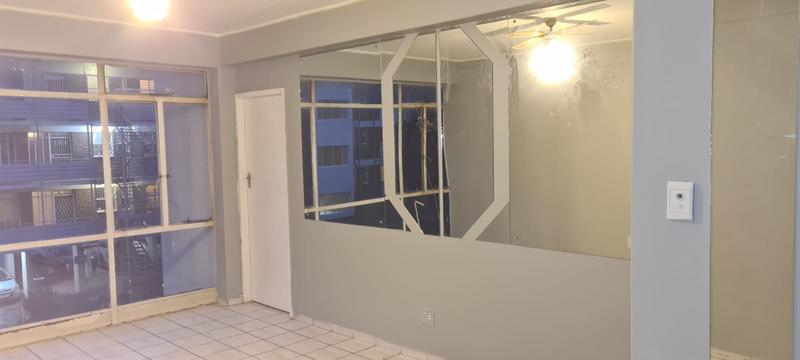 2 Bedroom Property for Sale in Rhodesfield Gauteng