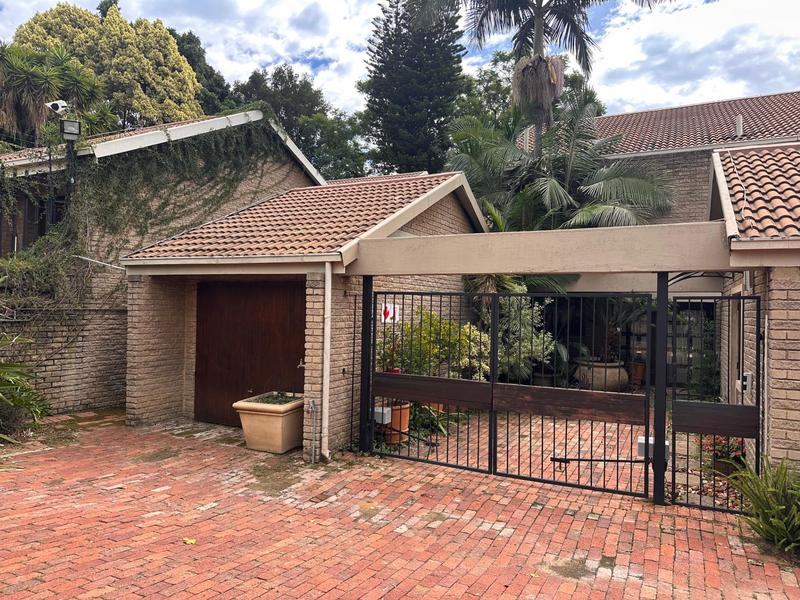 To Let 5 Bedroom Property for Rent in Sandown Gauteng