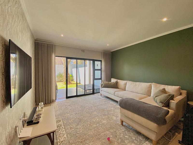 To Let 2 Bedroom Property for Rent in Bryanston Gauteng