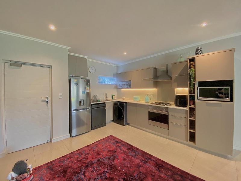 To Let 2 Bedroom Property for Rent in Bryanston Gauteng