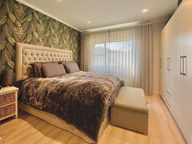 To Let 2 Bedroom Property for Rent in Bryanston Gauteng