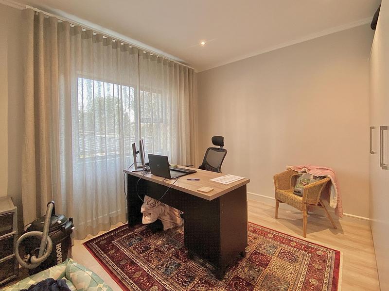To Let 2 Bedroom Property for Rent in Bryanston Gauteng