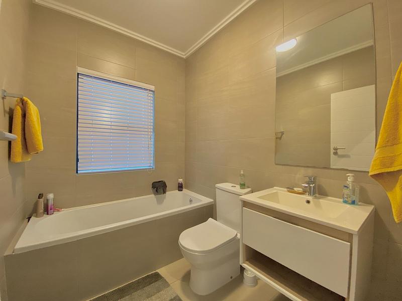 To Let 2 Bedroom Property for Rent in Bryanston Gauteng