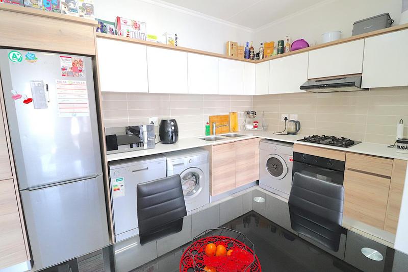 To Let 1 Bedroom Property for Rent in Modderfontein Gauteng
