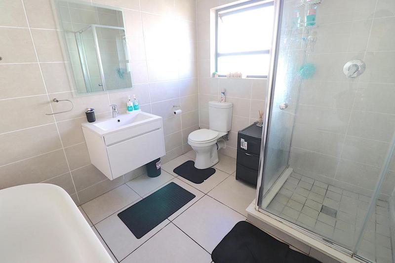 To Let 1 Bedroom Property for Rent in Modderfontein Gauteng