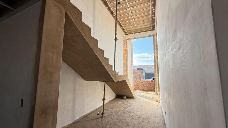 4 Bedroom Property for Sale in Midstream Heights Gauteng