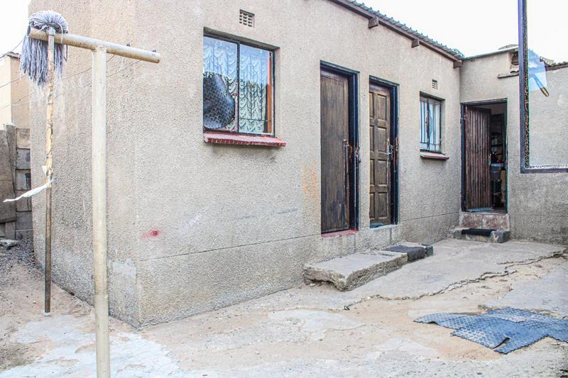 2 Bedroom Property for Sale in Umthambeka Gauteng