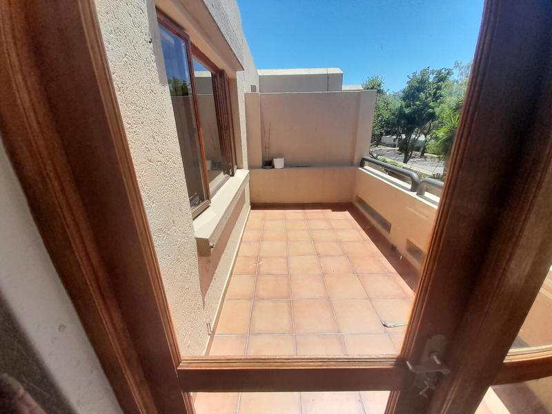 To Let 2 Bedroom Property for Rent in Magaliessig Gauteng