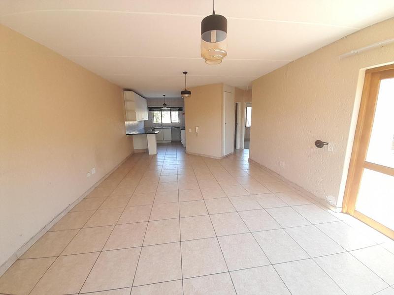 To Let 2 Bedroom Property for Rent in Magaliessig Gauteng