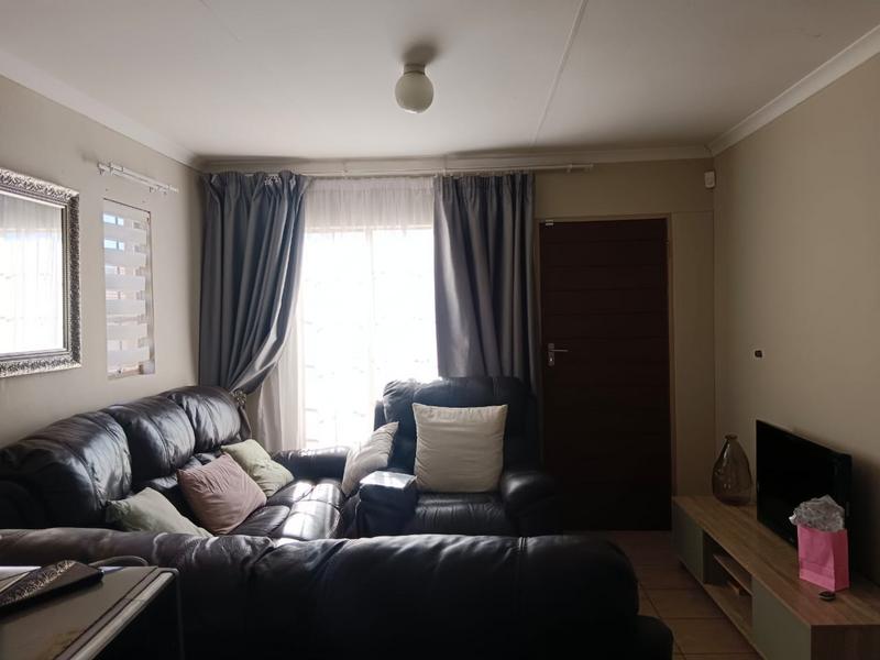 To Let 3 Bedroom Property for Rent in Sky City Gauteng