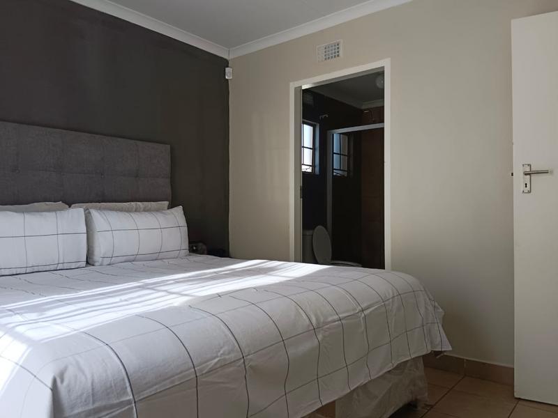 To Let 3 Bedroom Property for Rent in Sky City Gauteng