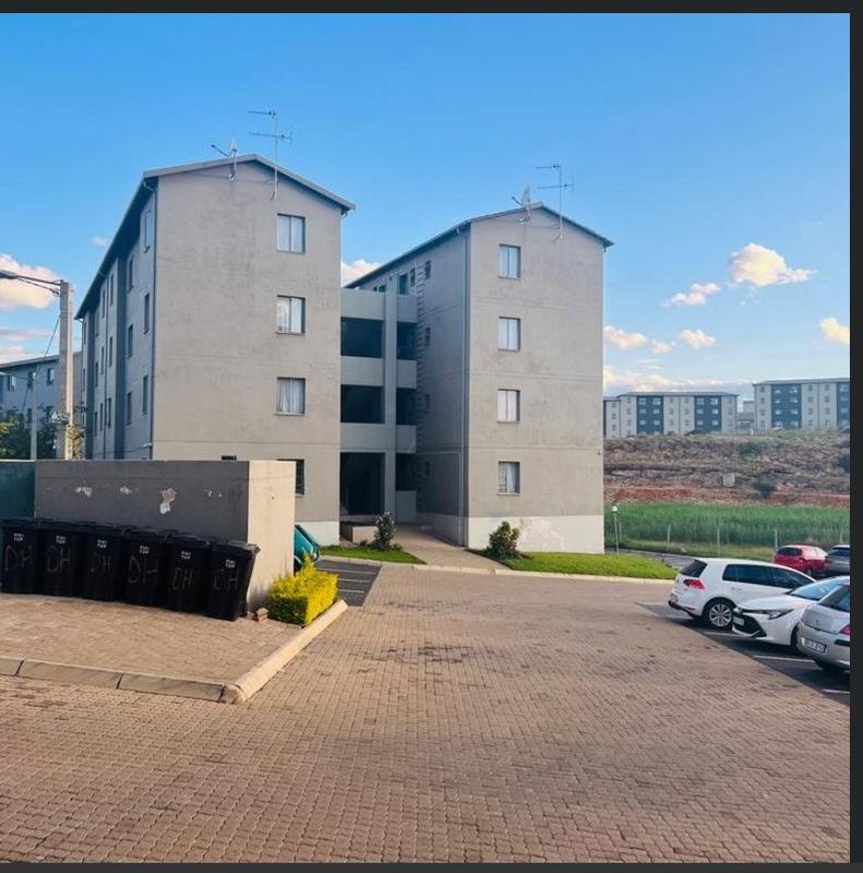 2 Bedroom Property for Sale in Fleurhof Gauteng