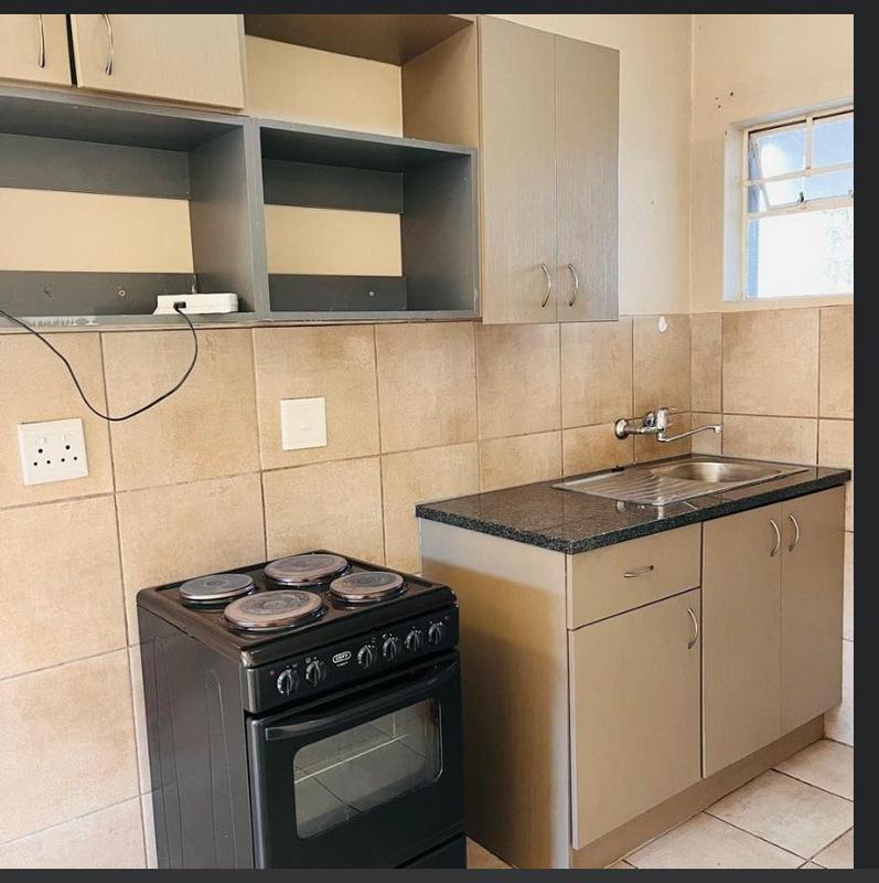 2 Bedroom Property for Sale in Fleurhof Gauteng
