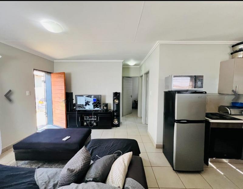 2 Bedroom Property for Sale in Protea Glen Gauteng