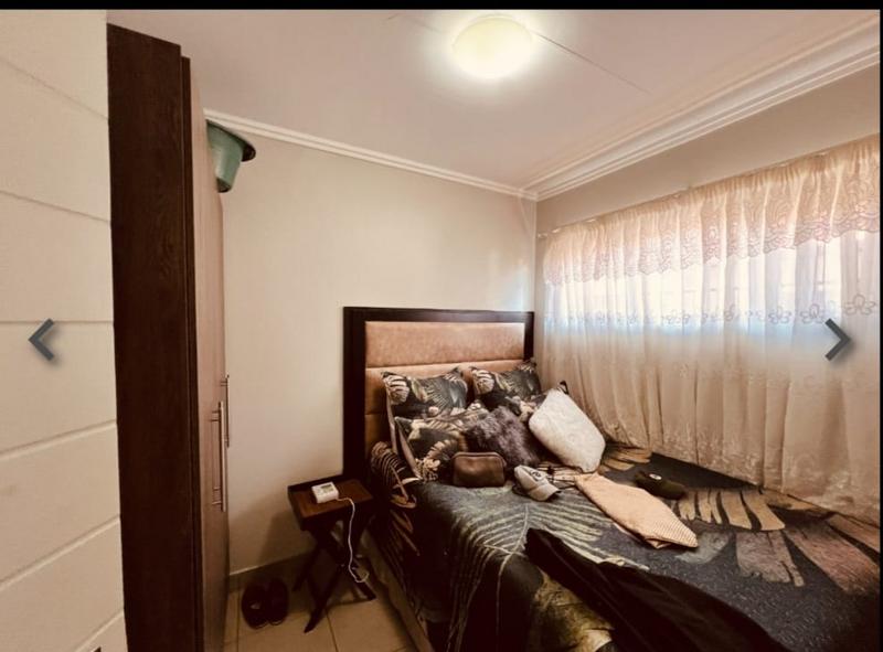 2 Bedroom Property for Sale in Protea Glen Gauteng
