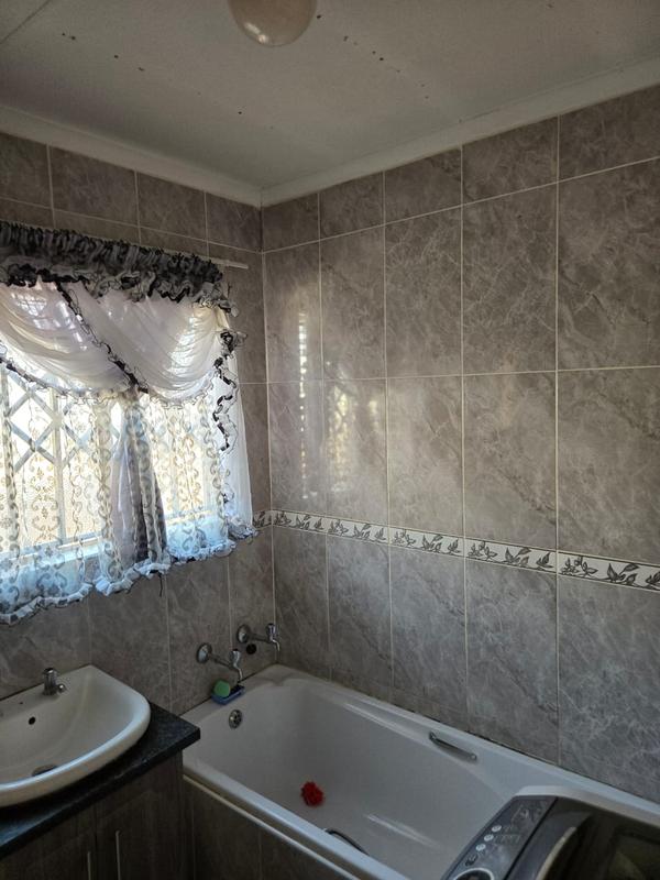3 Bedroom Property for Sale in Protea Glen Gauteng