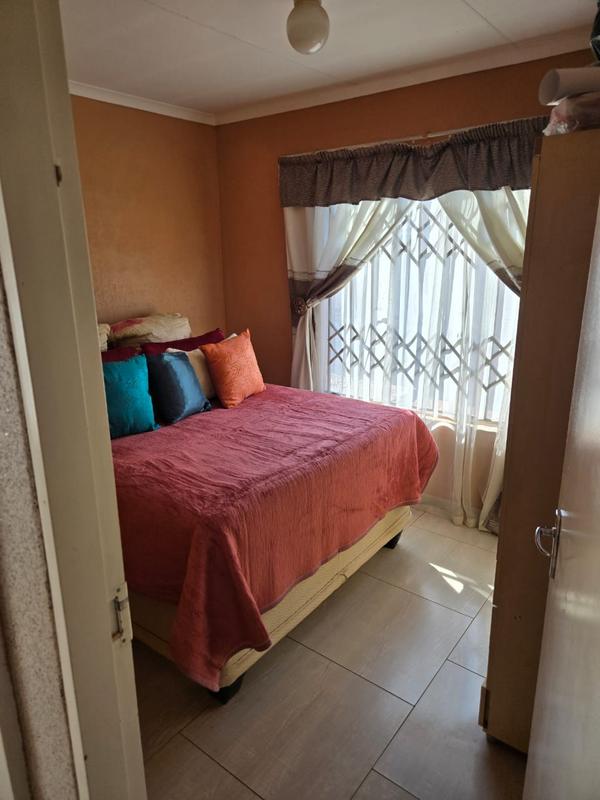 3 Bedroom Property for Sale in Protea Glen Gauteng