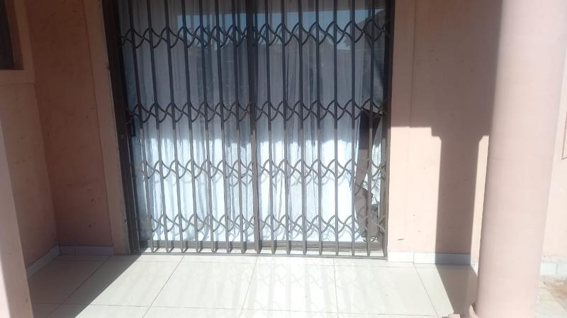 4 Bedroom Property for Sale in Savanna City Gauteng