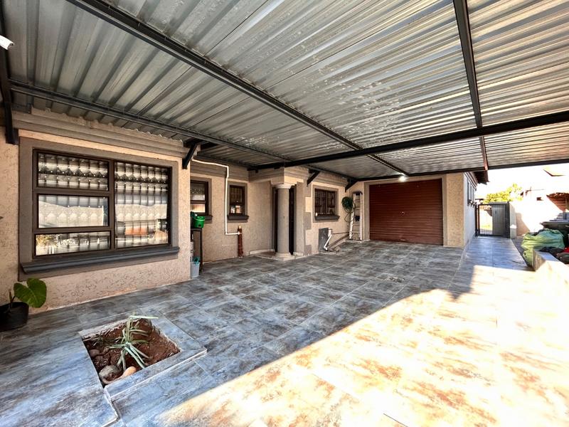 3 Bedroom Property for Sale in The Orchards Gauteng