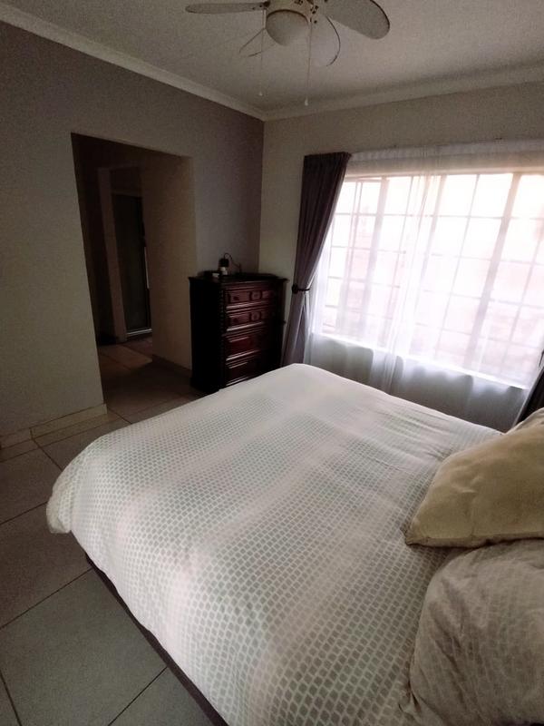 3 Bedroom Property for Sale in Amberfield Heights Gauteng