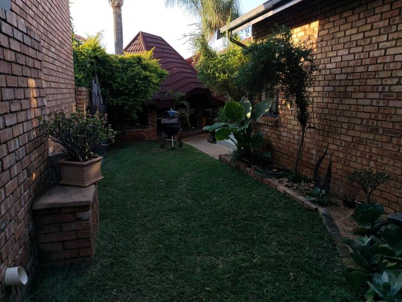 3 Bedroom Property for Sale in Amberfield Heights Gauteng