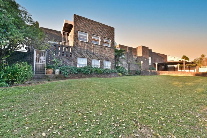 4 Bedroom Property for Sale in Mulbarton Gauteng