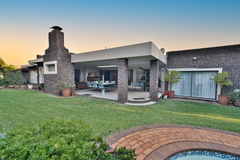 4 Bedroom Property for Sale in Mulbarton Gauteng