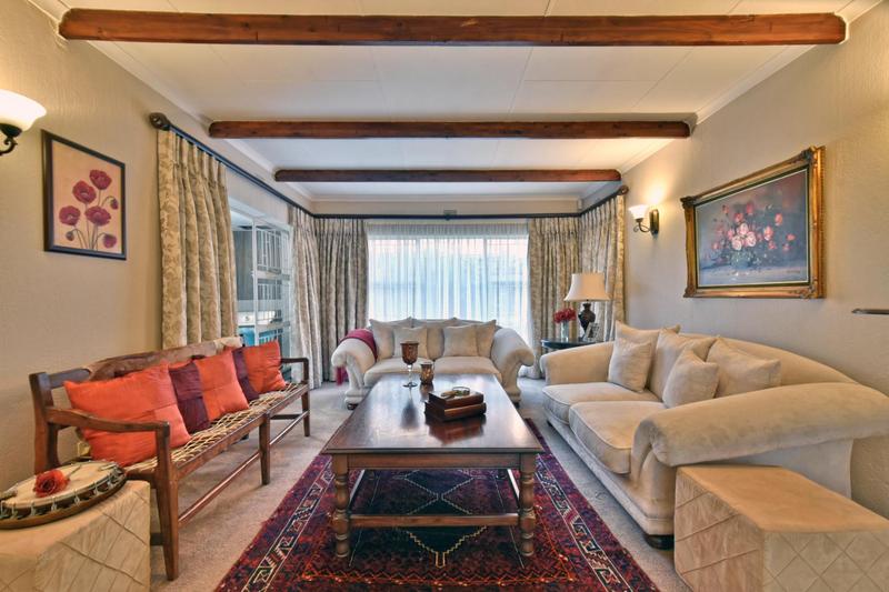4 Bedroom Property for Sale in Mulbarton Gauteng