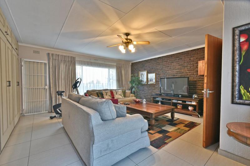 4 Bedroom Property for Sale in Mulbarton Gauteng