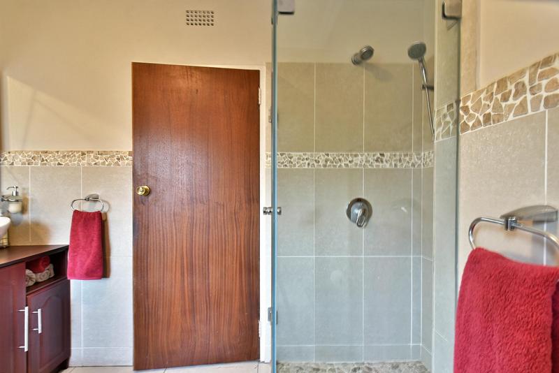 4 Bedroom Property for Sale in Mulbarton Gauteng
