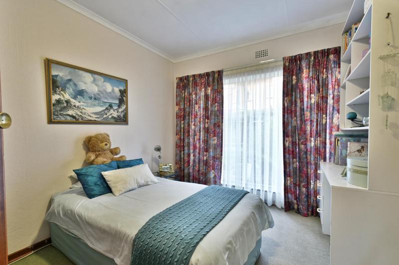 4 Bedroom Property for Sale in Mulbarton Gauteng