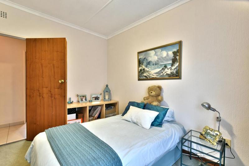 4 Bedroom Property for Sale in Mulbarton Gauteng