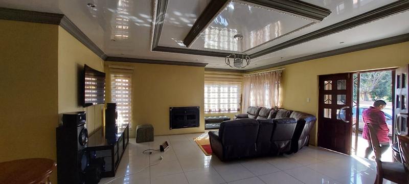 5 Bedroom Property for Sale in Clarina Gauteng