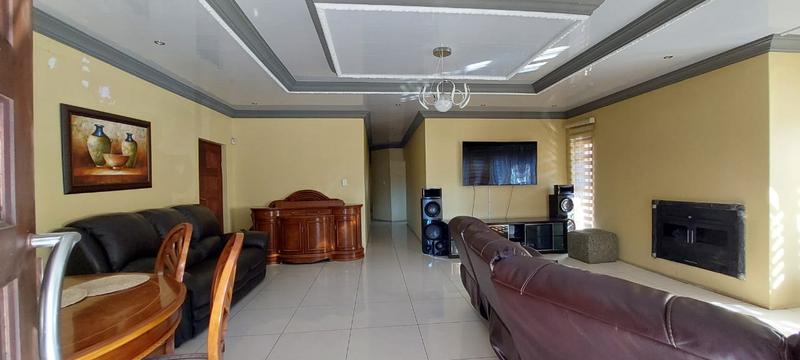 5 Bedroom Property for Sale in Clarina Gauteng