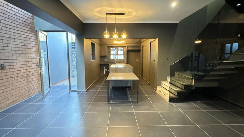 To Let 2 Bedroom Property for Rent in Fourways Gauteng