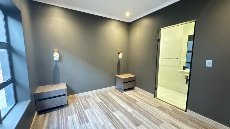 To Let 2 Bedroom Property for Rent in Fourways Gauteng