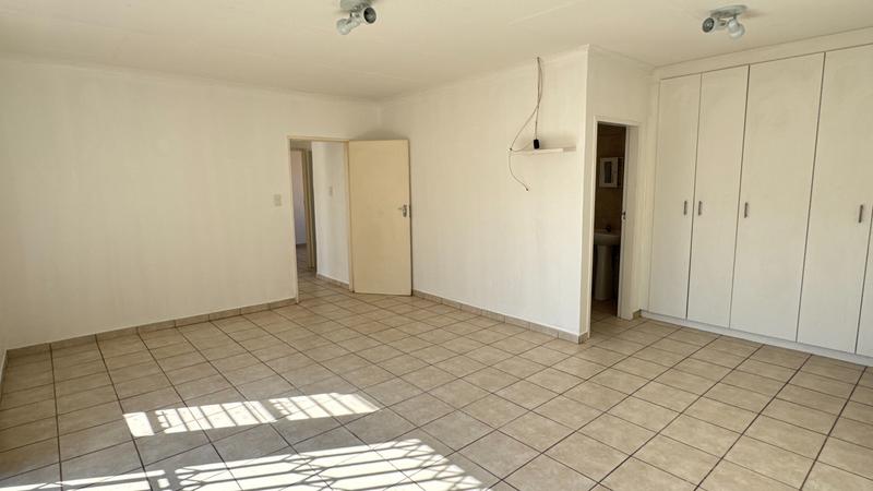 3 Bedroom Property for Sale in Wilgeheuwel Gauteng