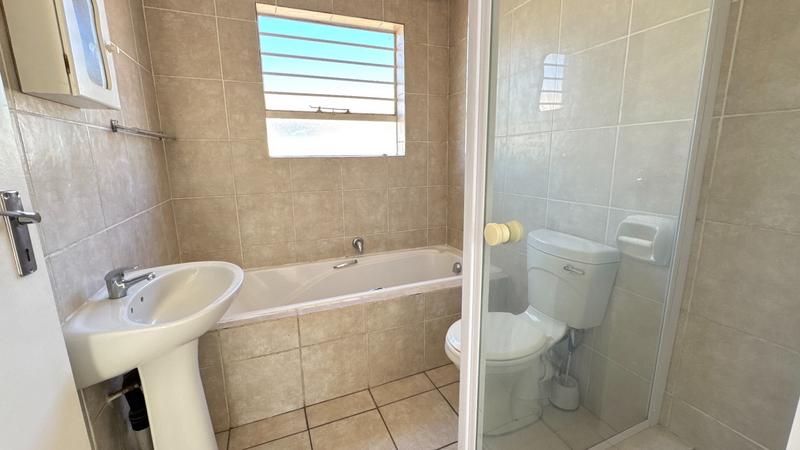 3 Bedroom Property for Sale in Wilgeheuwel Gauteng