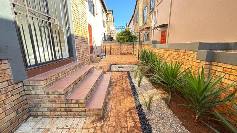3 Bedroom Property for Sale in Wilgeheuwel Gauteng