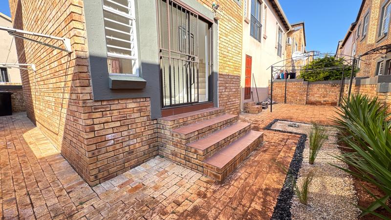 3 Bedroom Property for Sale in Wilgeheuwel Gauteng